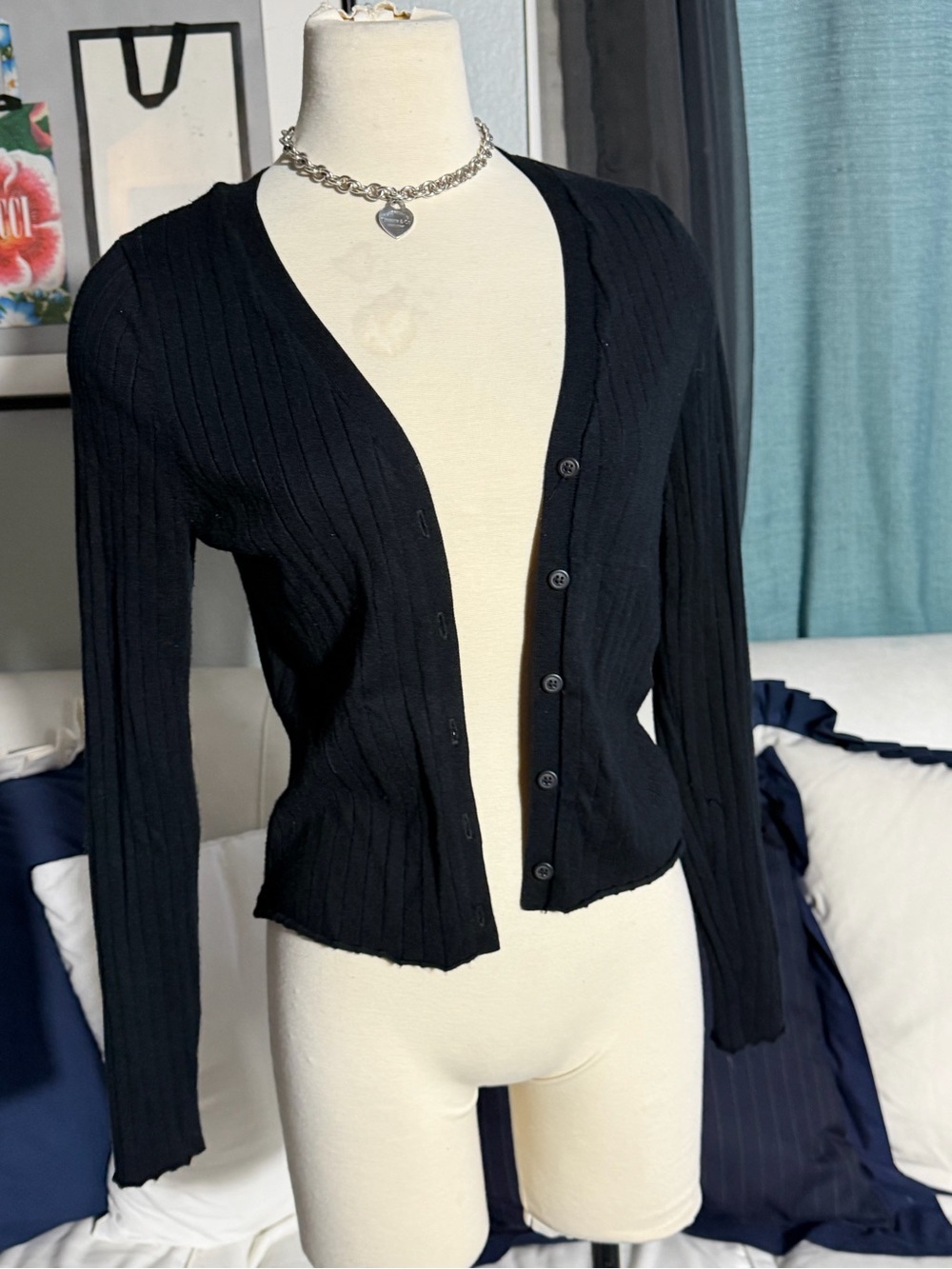 Abercrombie & Fitch Black Ribbed Button-Front Women's Cardigan